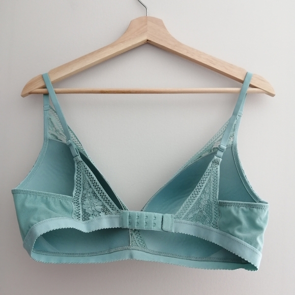 Knix Lace Deep V Bralette in Sage Plus Size XXL (Fits 40 A-DD) - Picture 3 of 16